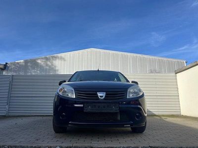 Gebraucht Dacia Sandero 75 PS (55 kW) 2012 Blau Limousine