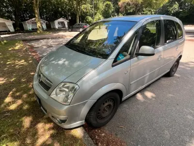 Gebraucht Opel Meriva Cosmo 105 PS (77 kW) 2008 Silber Van / Kleinbus