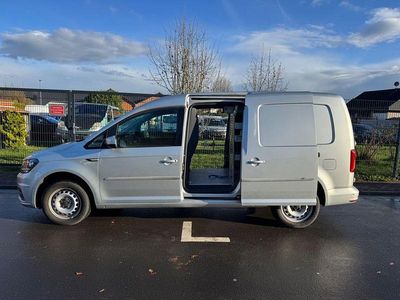 Gebraucht VW Caddy Maxi 110 PS (80 kW) 2019 Silber Van / Kleinbus