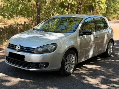 Gebraucht VW Golf VI 122 PS (89 kW) 2011 Grau Limousine