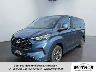 Neu Ford Tourneo Titanium 170 PS (125 kW) 2026 Chromeblau metallic Van / Kleinbus