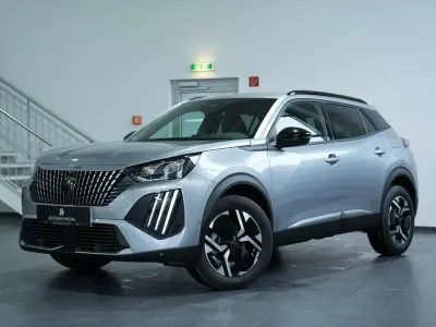 Neu Peugeot 2008 Allure 131 PS (96 kW) 2025 Grau/typ aussenverkleidung la SUV