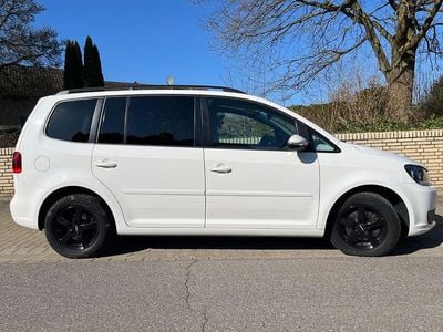 Gebraucht VW Touran Highline 105 PS (77 kW) 2011 Weiß Van / Kleinbus