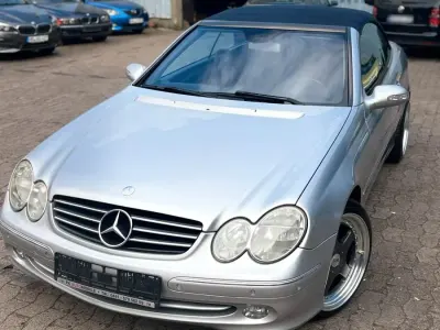 Gebraucht Mercedes CLK240 170 PS (125 kW) 2004 Silber Cabrio