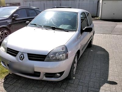 Usata Renault Clio II 68 CV (50 kW) 2007 Argento Utilitaria