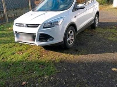Gebraucht Ford Kuga 140 PS (102 kW) 2014 Weiß SUV