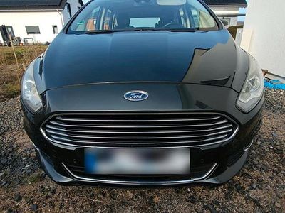 Gebraucht Ford S-MAX Titanium 150 PS (110 kW) 2016 Grün Van / Kleinbus