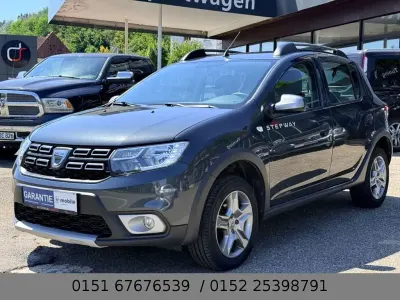 Gebraucht Dacia Sandero Anniversary 90 PS (66 kW) 2020 Grau Limousine