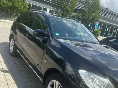 Gebraucht Mercedes ML350 258 PS (189 kW) 2012 Schwarz SUV