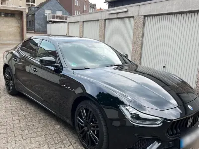 Gebraucht Maserati Ghibli 350 PS (257 kW) 2019 Schwarz Limousine