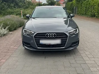 Gebraucht Audi A3 116 PS (85 kW) 2018 Grau Limousine