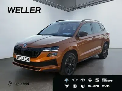 Gebraucht Skoda Karoq SportLine 150 PS (110 kW) 2024 Phoenix orange metallic SUV