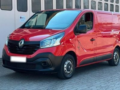Gebraucht Renault Trafic 95 PS (69 kW) 2019 Rot Van / Kleinbus
