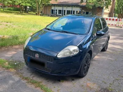 Gebraucht Fiat Punto 65 PS (47 kW) 2009 Blau Kleinwagen