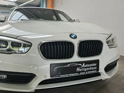 Gebraucht BMW 120 Advantage 184 PS (135 kW) 2018 Weiß Kleinwagen