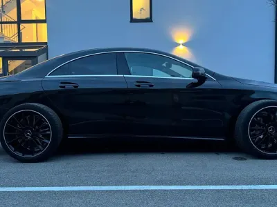 Gebraucht Mercedes CLA180 122 PS (89 kW) 2018 Schwarz Limousine