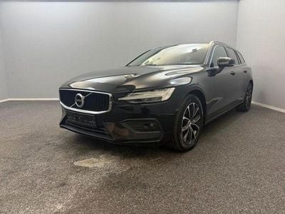Gebraucht Volvo V60 Momentum 197 PS (144 kW) 2020 Schwarz Kombi