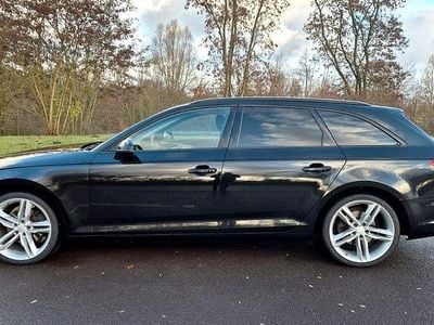 Gebraucht Audi A4 122 PS (89 kW) 2019 Schwarz Kombi