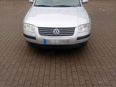 Gebraucht VW Passat 101 PS (74 kW) 2001 Beige Kombi