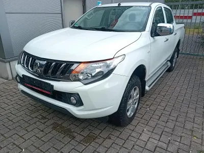 Gebraucht Mitsubishi L200 153 PS (112 kW) 2018 Weiß Pickup
