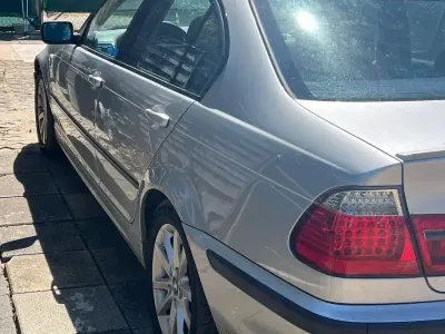Gebraucht BMW 320 170 PS (125 kW) 2001 Silber Limousine
