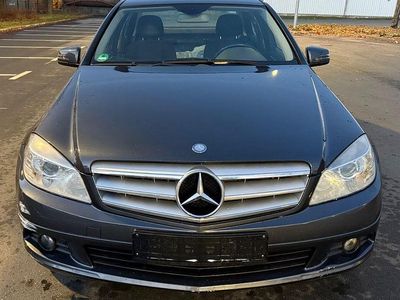 Grau Gebraucht 2009 Mercedes C200 Limousine | 2.990 € (Fairer Preis)
