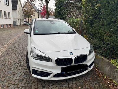 BMW 218