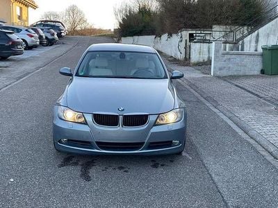 Gebraucht BMW 320 150 PS (110 kW) 2006 Grau Limousine