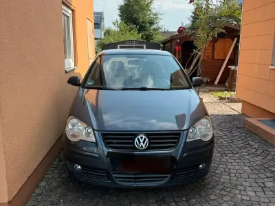 Gebraucht VW Polo 80 PS (58 kW) 2009 Grau Kleinwagen