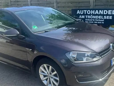 Gebraucht VW Golf VII LOUNGE 110 PS (80 kW) 2015 Grau Limousine