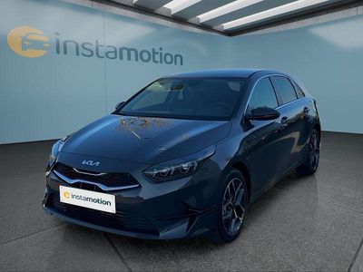Neu Kia Ceed 140 PS (102 kW) 2025 Grau Kleinwagen