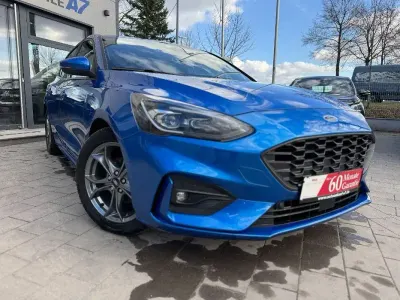 Gebraucht Ford Focus ST-Line 155 PS (114 kW) 2020 Blau Limousine