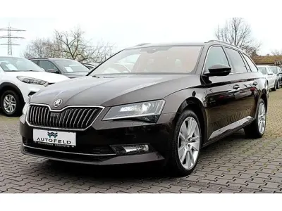 Gebraucht Skoda Superb 220 PS (161 kW) 2018 Braun (metallic) Kombi