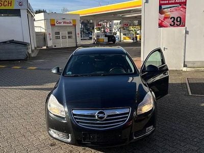 Schwarz Gebraucht 2012 Opel Insignia Design Edition Kombi | 4.000 € (Fairer Preis)
