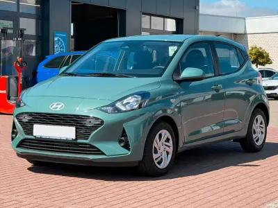 Neu Hyundai i10 Select 63 PS (46 kW) 2025 Grün Kleinwagen