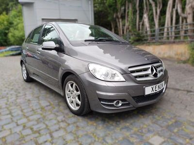 Mercedes B200