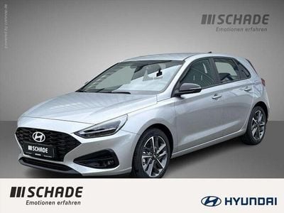 Neu Hyundai i30 Advantage 101 PS (74 kW) 2025 Silber Limousine