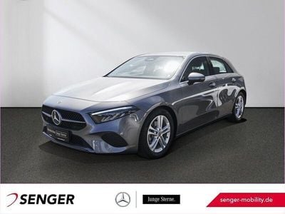 Grau Gebraucht 2023 Mercedes A180 Progressive Limousine | 29.640 € (Etwas zu teuer)