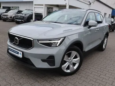 Używany Volvo XC40 129 KM (94 kW) 2024 Szary SUV