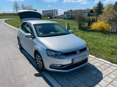 Usata VW Polo Sound 90 CV (66 kW) 2017 Argento Berlina