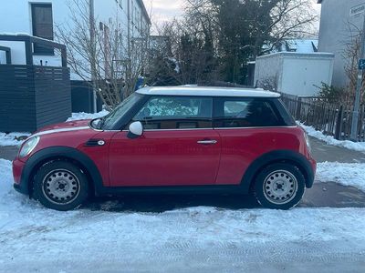 Rot Gebraucht 2011 Mini Cooper Kleinwagen | 3.900 €