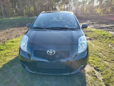 Gebraucht Toyota Yaris 90 PS (66 kW) 2008 Schwarz Kleinwagen