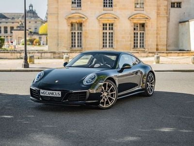 Porsche 911 Carrera 4