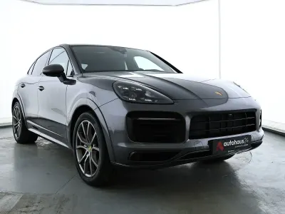 Usado Porsche Cayenne Coupe GTS Chrono 460 HP (338 kW) 2023 Andere Coupé