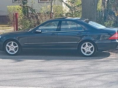 Second-hand Mercedes S500 306 CP (225 kW) 2003 Negru Berlinǎ