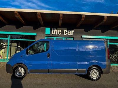 Second-hand Opel Vivaro 114 CP (83 kW) 2009 Albastru Monovolum