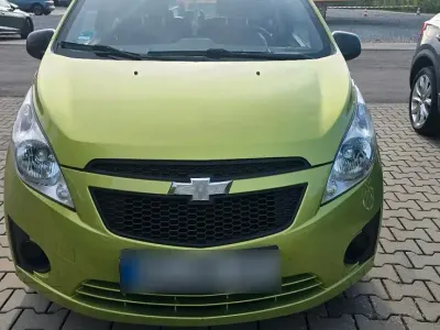 Second-hand Chevrolet Spark 68 CP (50 kW) 2010 Verde Hatchback