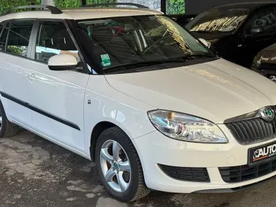 Gebraucht Skoda Fabia Family 105 PS (77 kW) 2011 Weiß Kombi