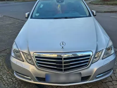 Brugt Mercedes E220 170 HK (125 kW) 2011 Sølv Sedan