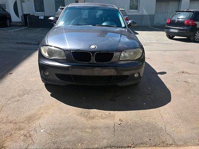 Usata BMW 118 122 CV (89 kW) 2005 Grigio Utilitaria